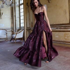(NWOT) V. Chapman — The Lucetta Dress in Plum Baroque Floral